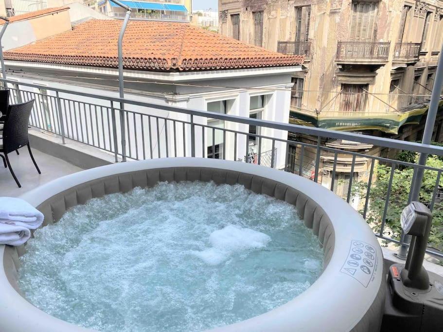 Openair Hot Tub/Big Balcony/Great Boutique Apt Athen Eksteriør bilde